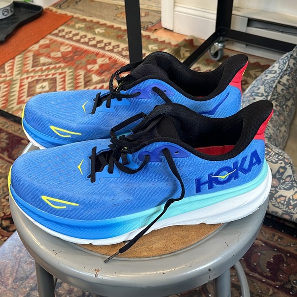 Hoka Clifton 9 - used - men’s 10.5 - 274 miles run on them - Picture 5 of 16